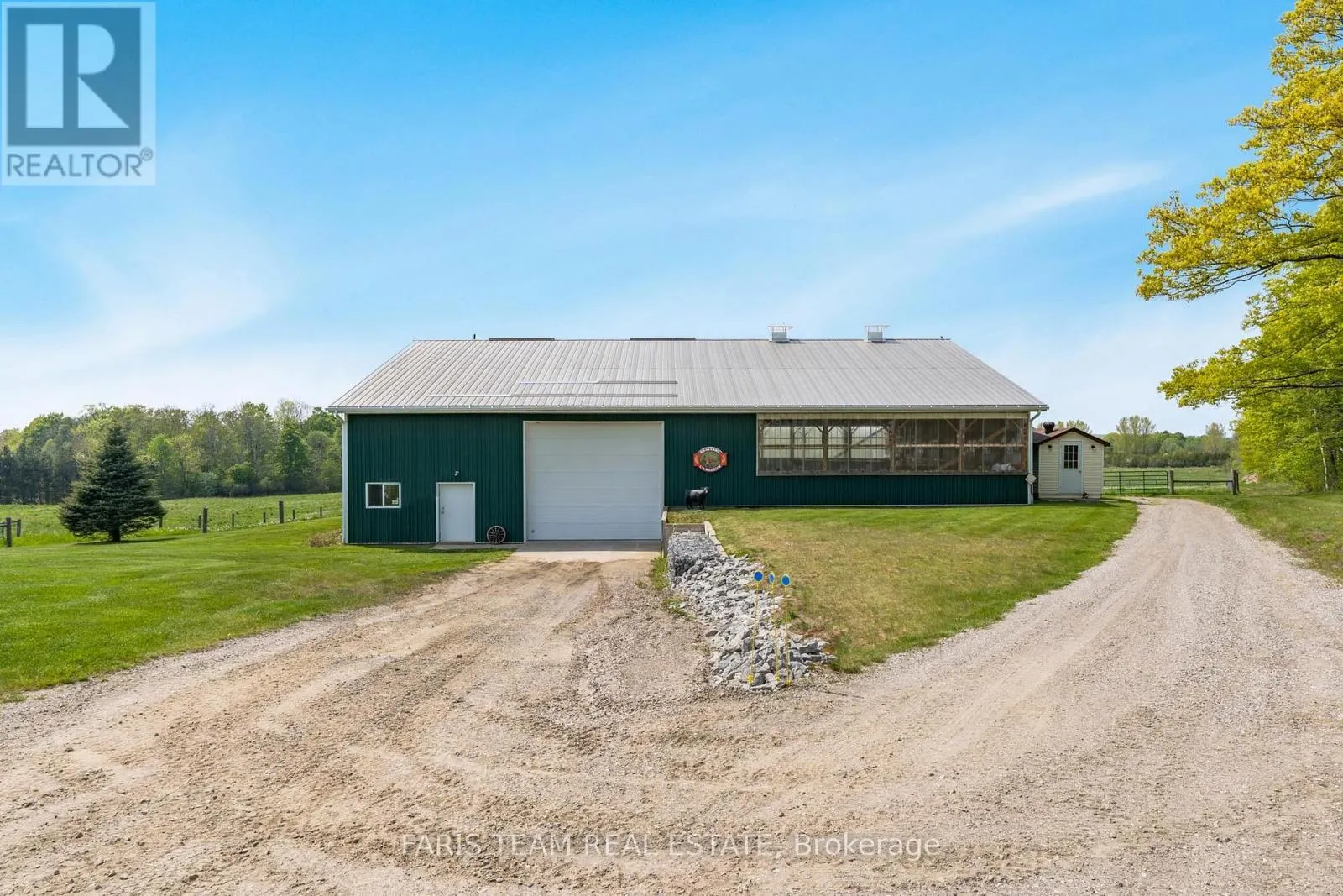 130 CONCESSION 15 W
