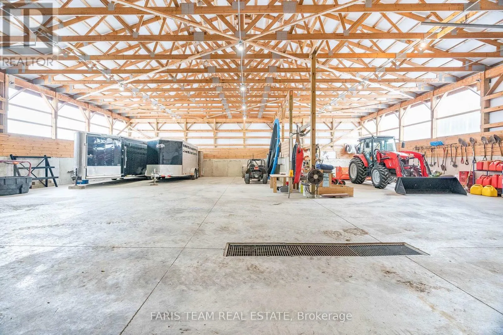 130 CONCESSION 15 W