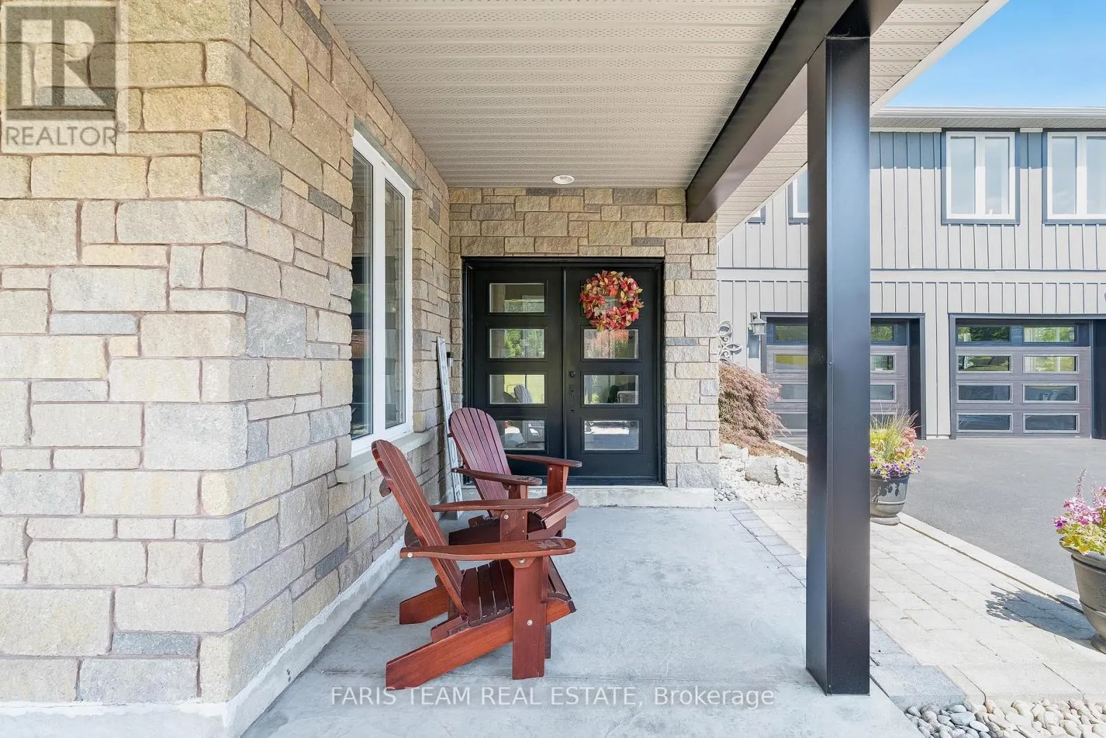 130 CONCESSION 15 W