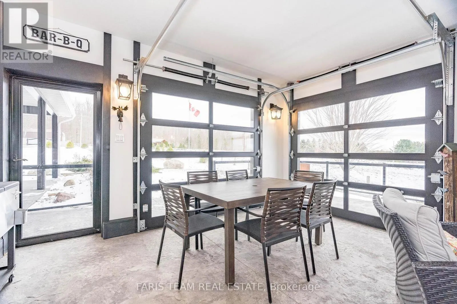 130 CONCESSION 15 W