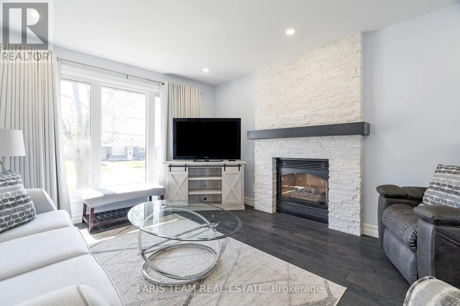 661 MANLY STREET