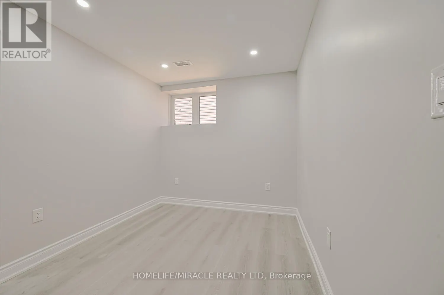 8 BEATRICE DRIVE