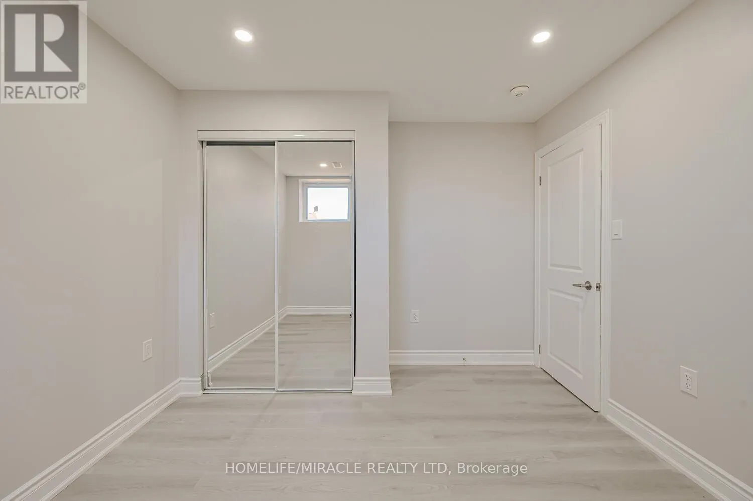 8 BEATRICE DRIVE