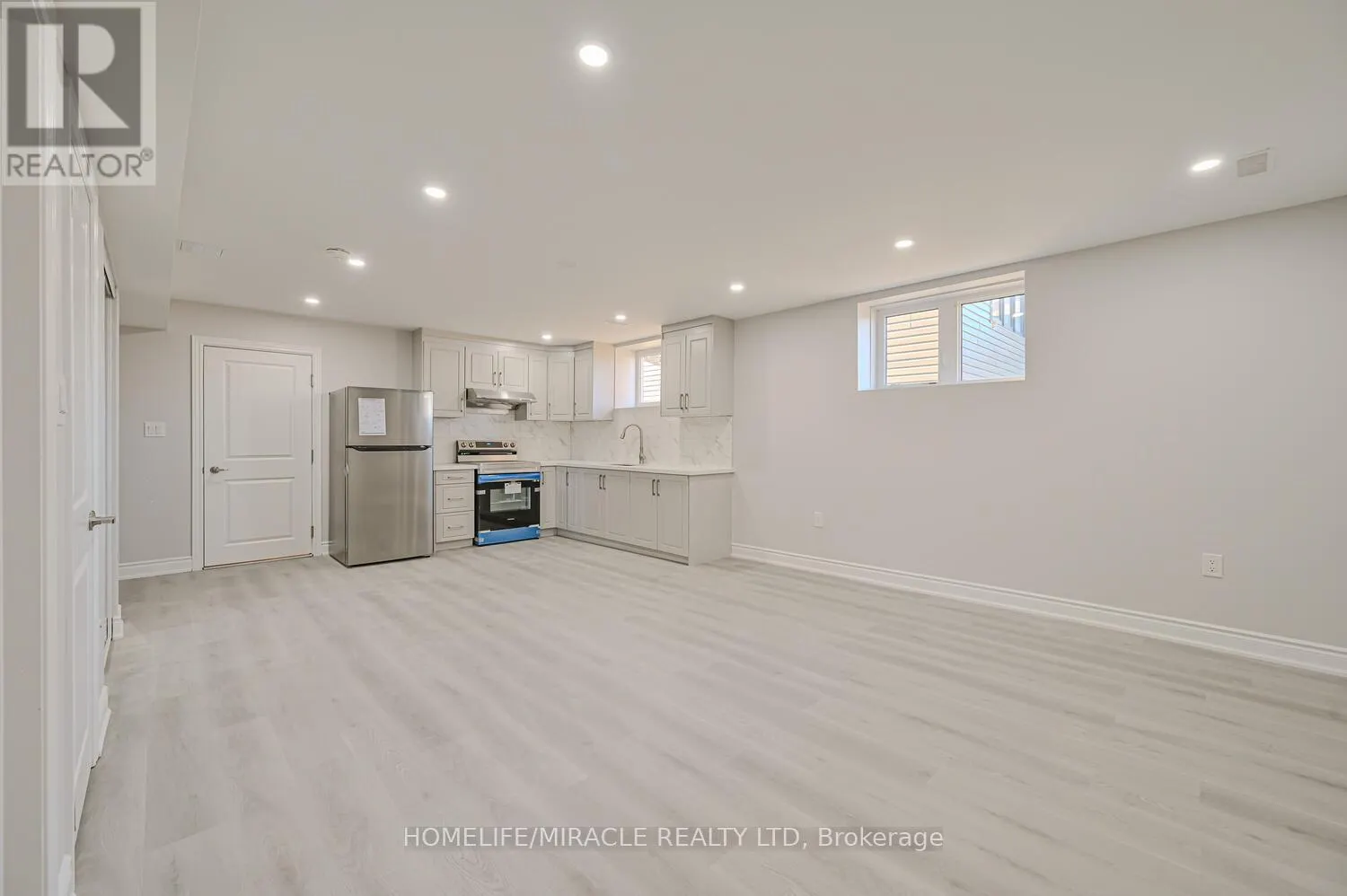 8 BEATRICE DRIVE