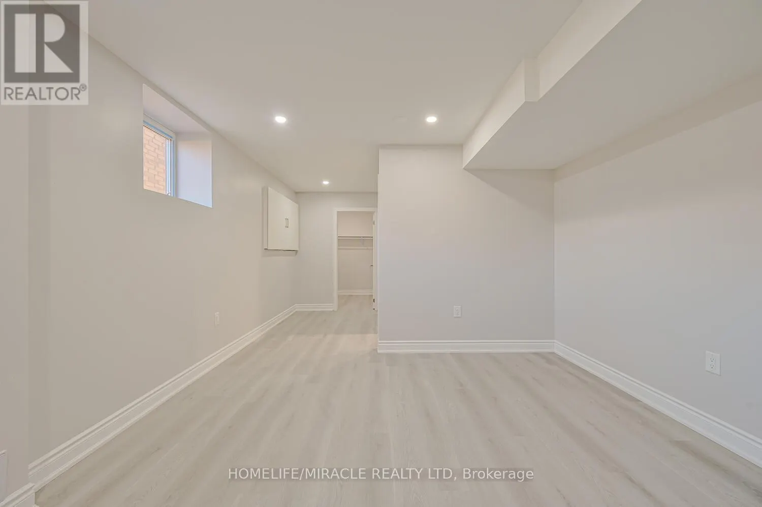 8 BEATRICE DRIVE