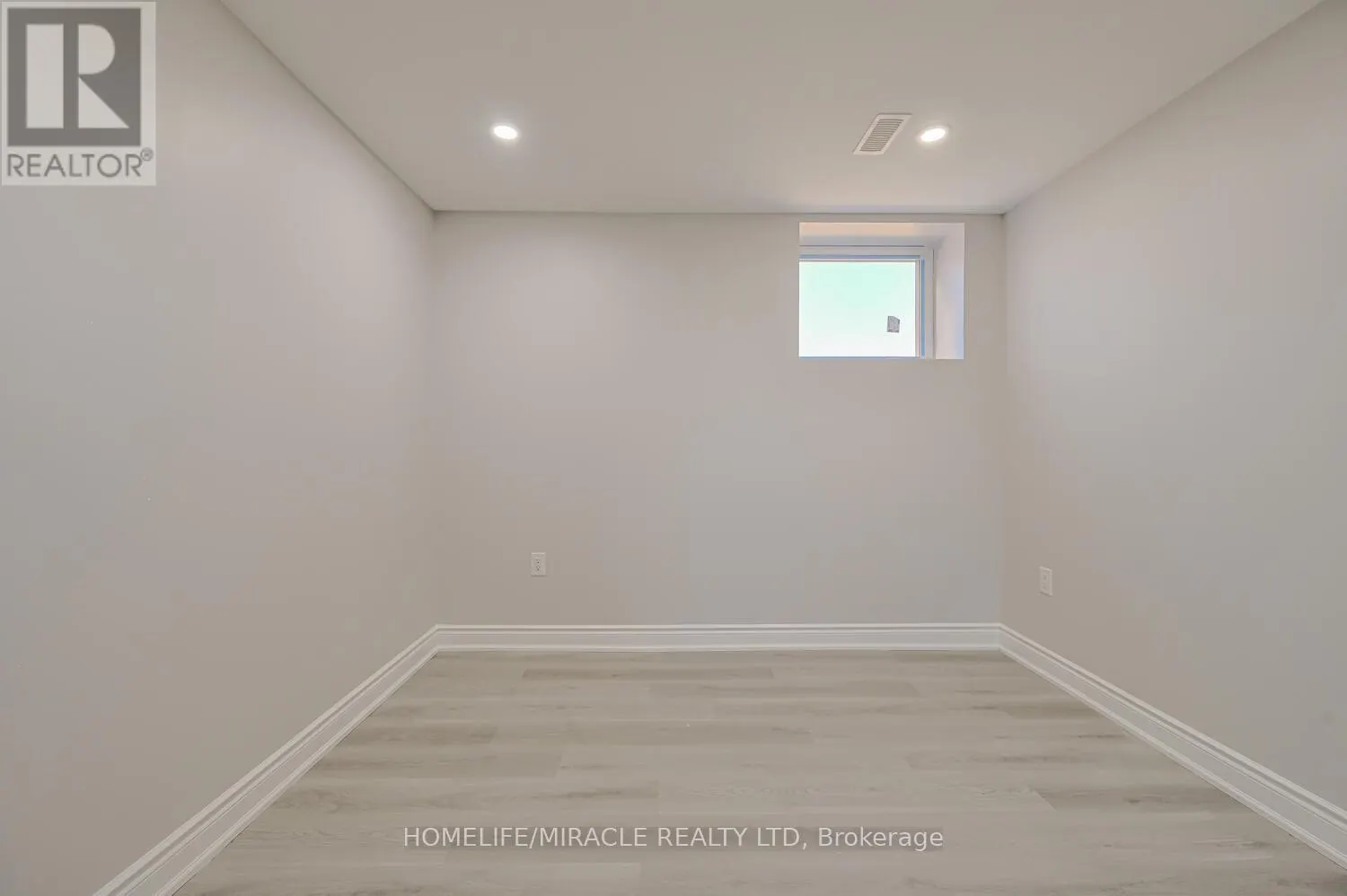 8 BEATRICE DRIVE