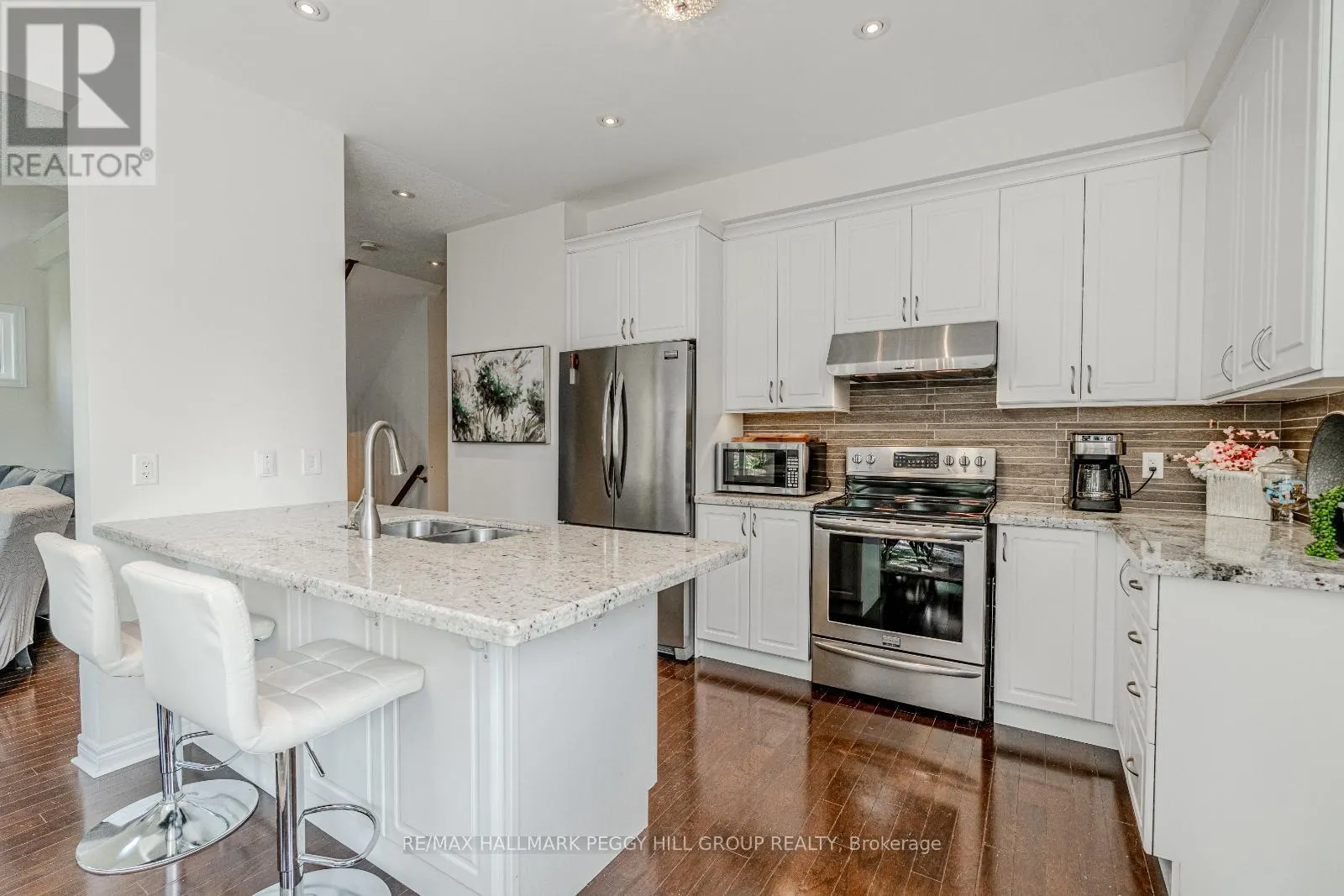 9 RIVERWALK PLACE
