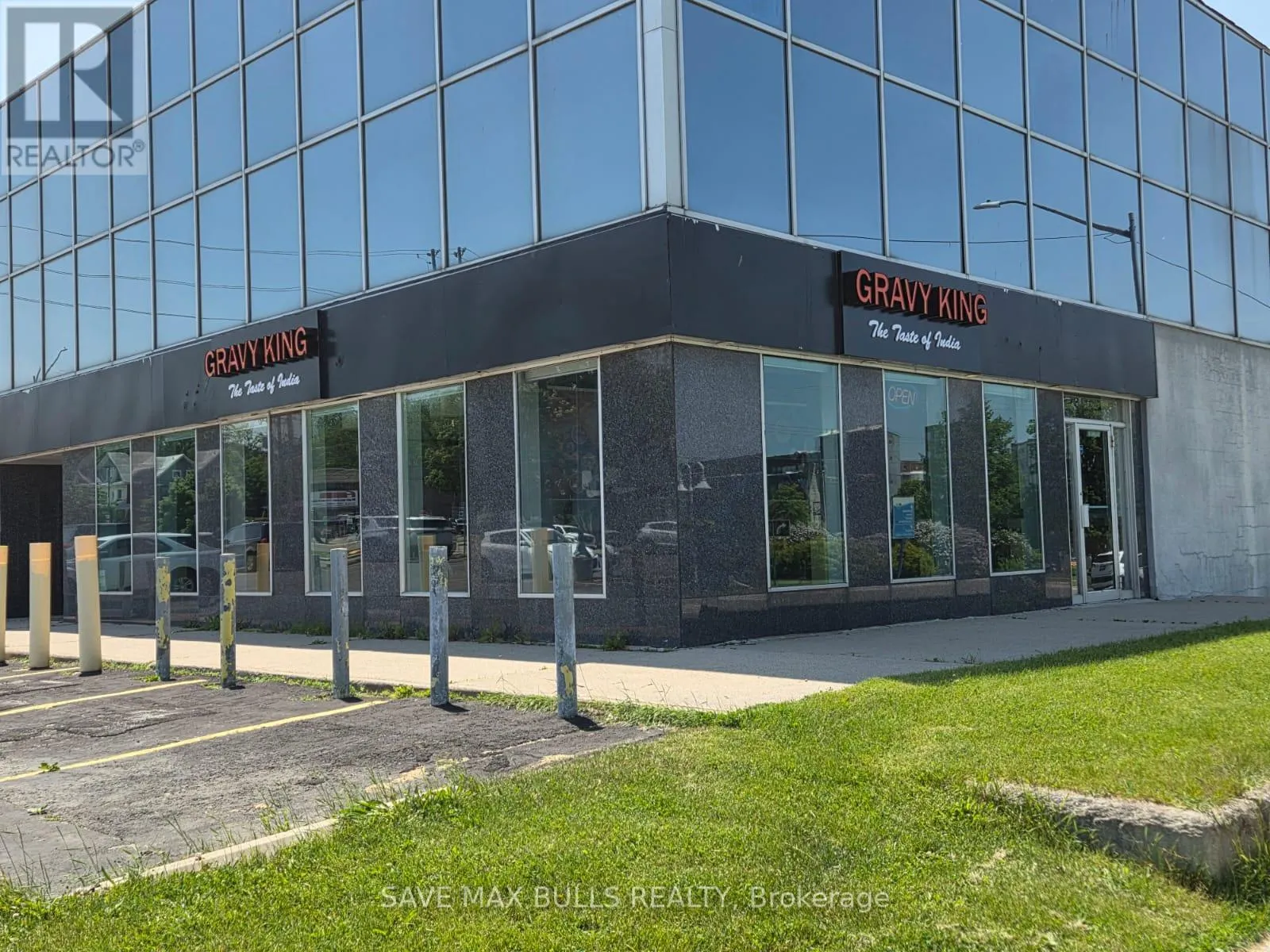 UNIT A - 478 BAY STREET
