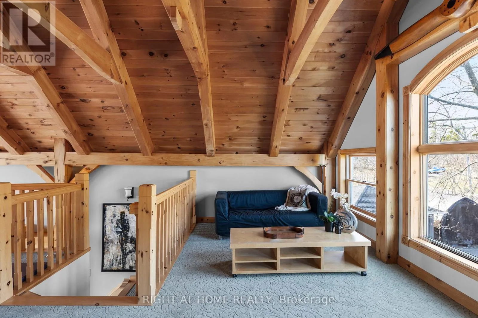 21 LAKESHORE ROAD E