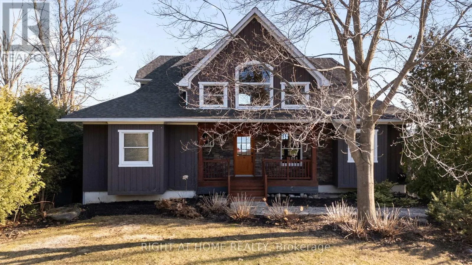 21 LAKESHORE ROAD E