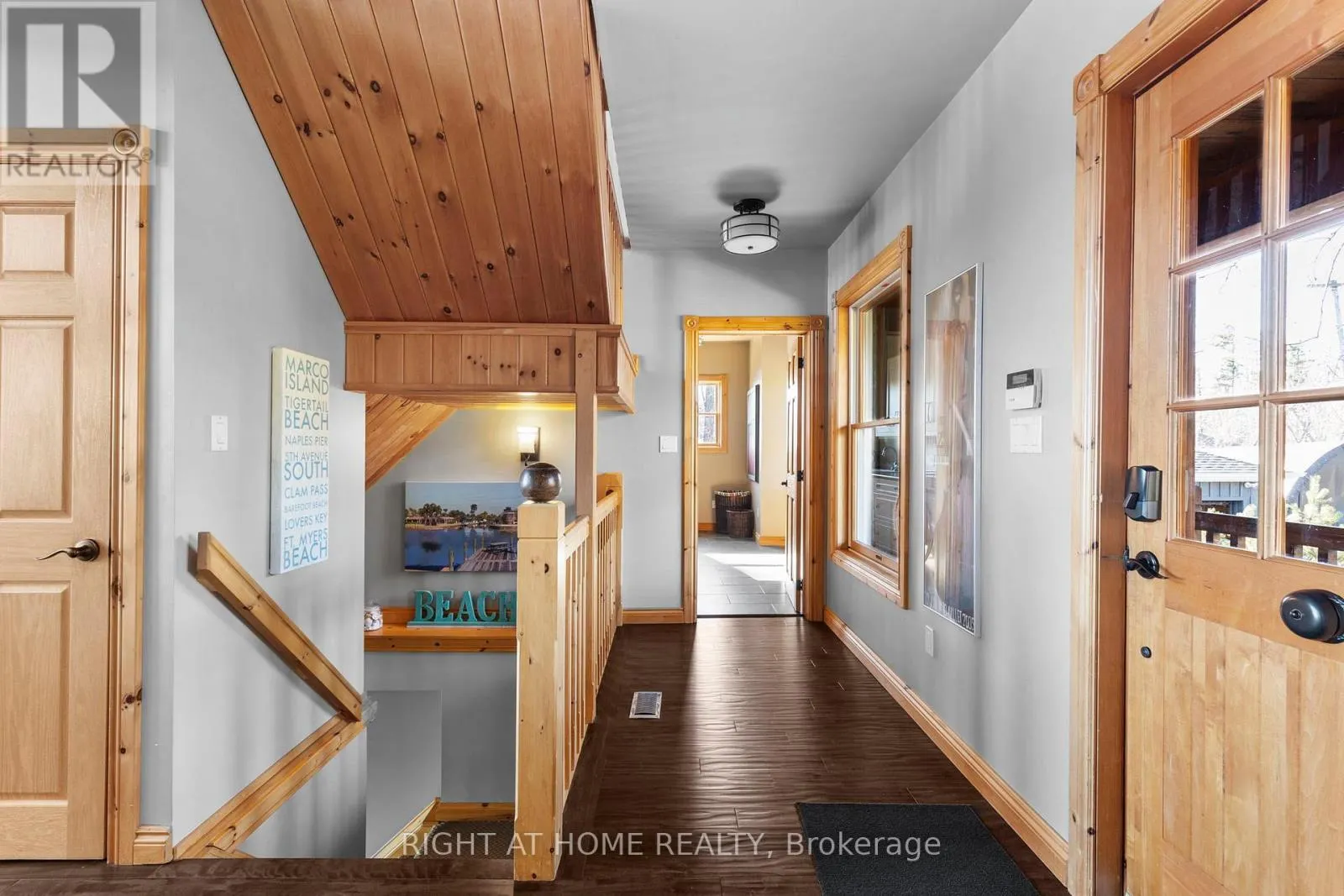 21 LAKESHORE ROAD E