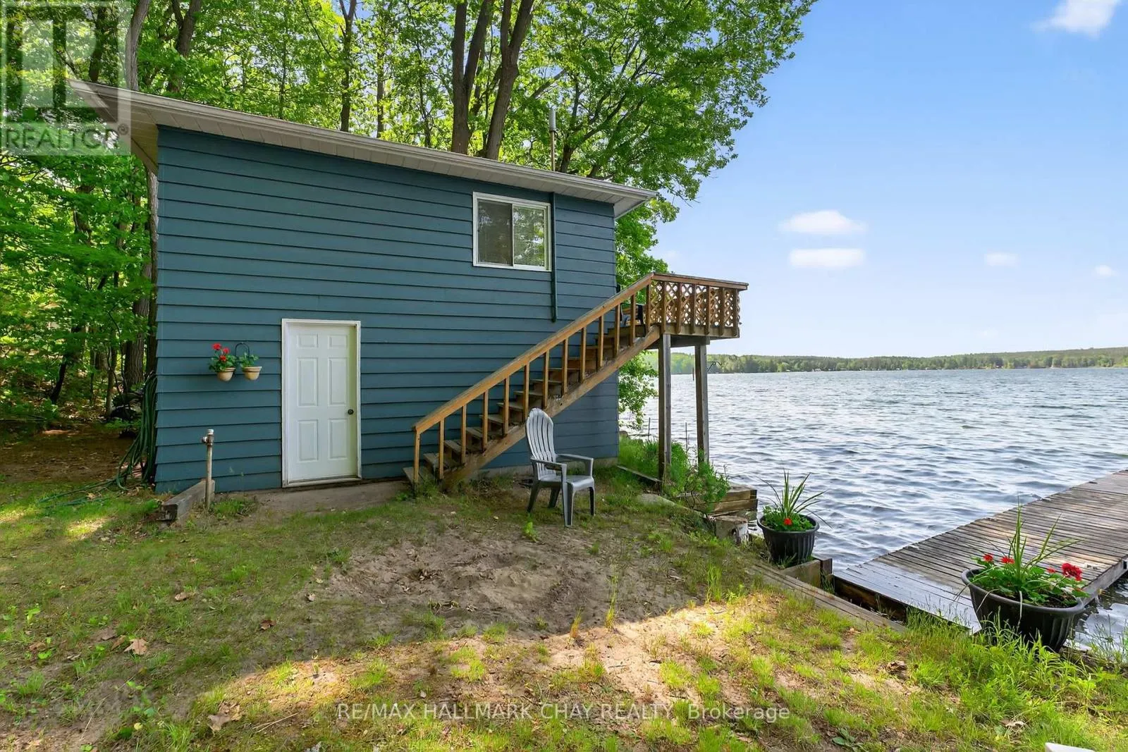 112 FARLAIN LAKE ROAD E