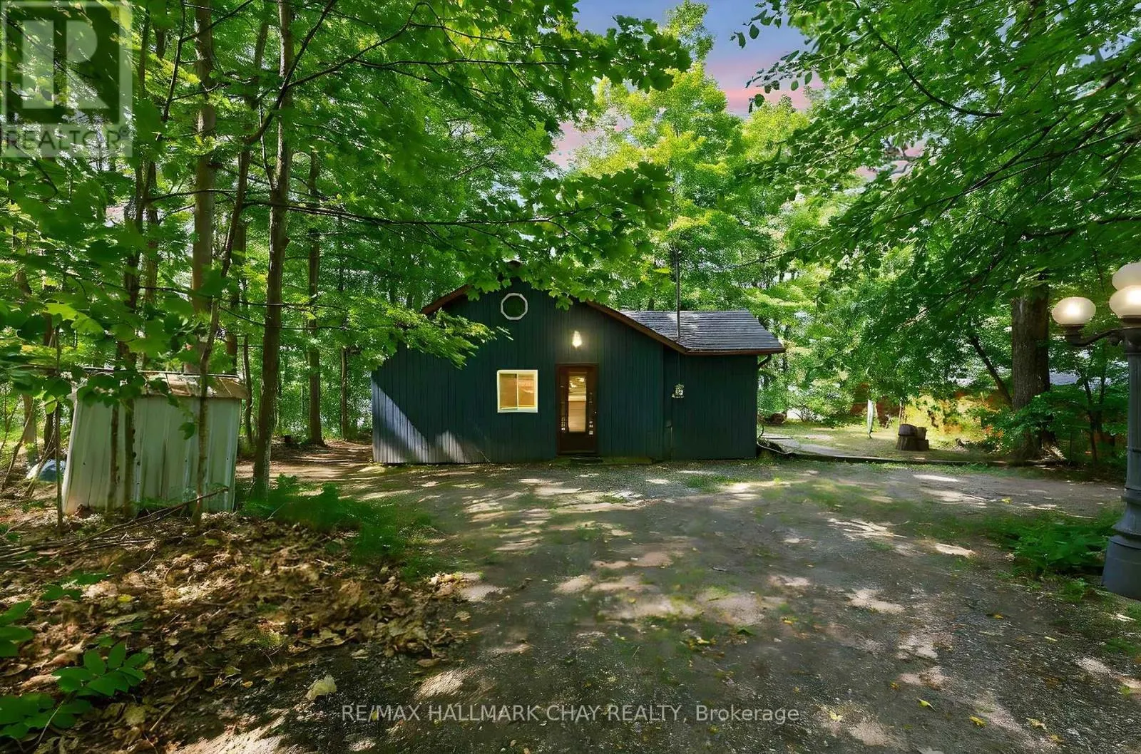 112 FARLAIN LAKE ROAD E
