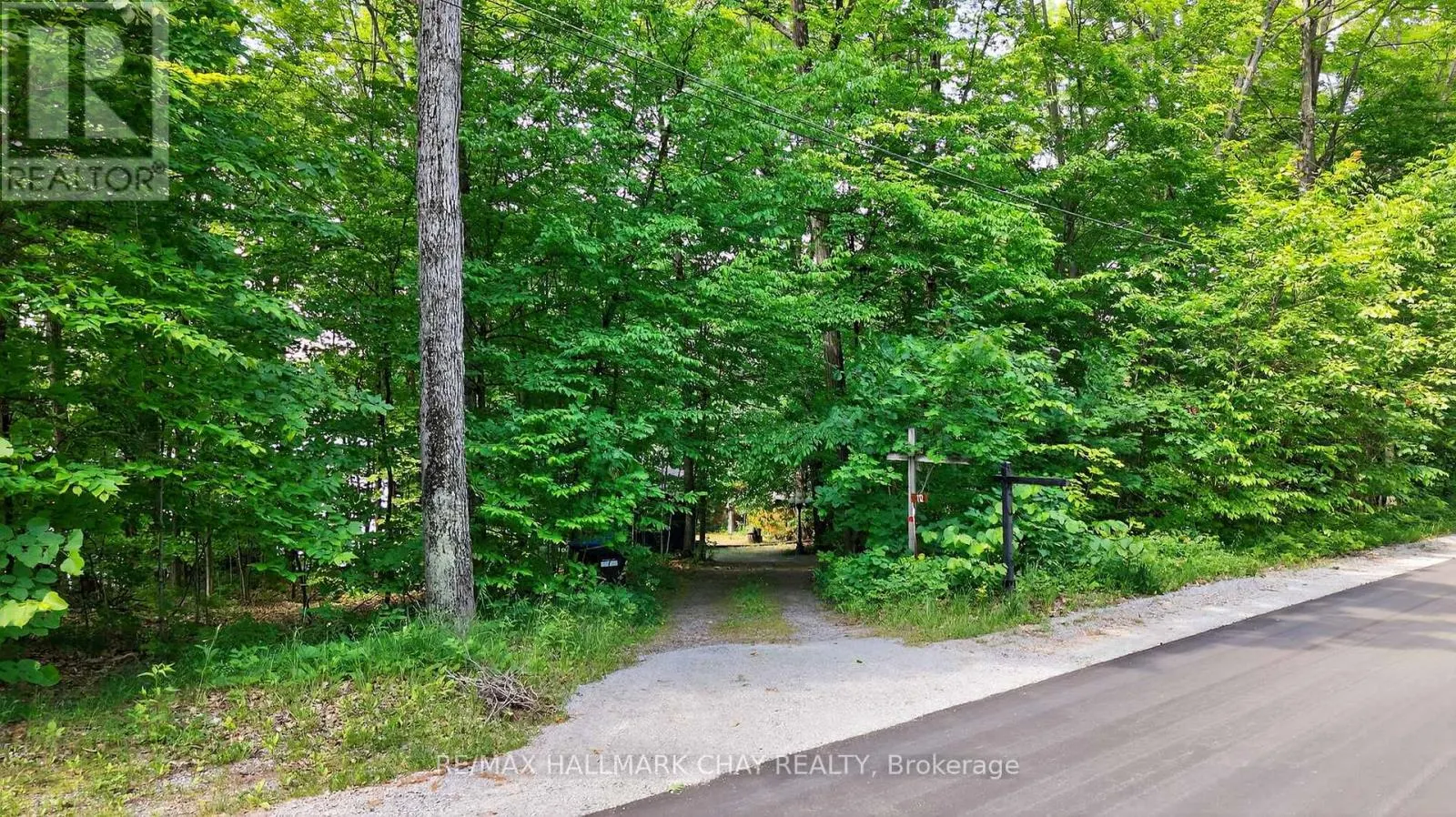 112 FARLAIN LAKE ROAD E