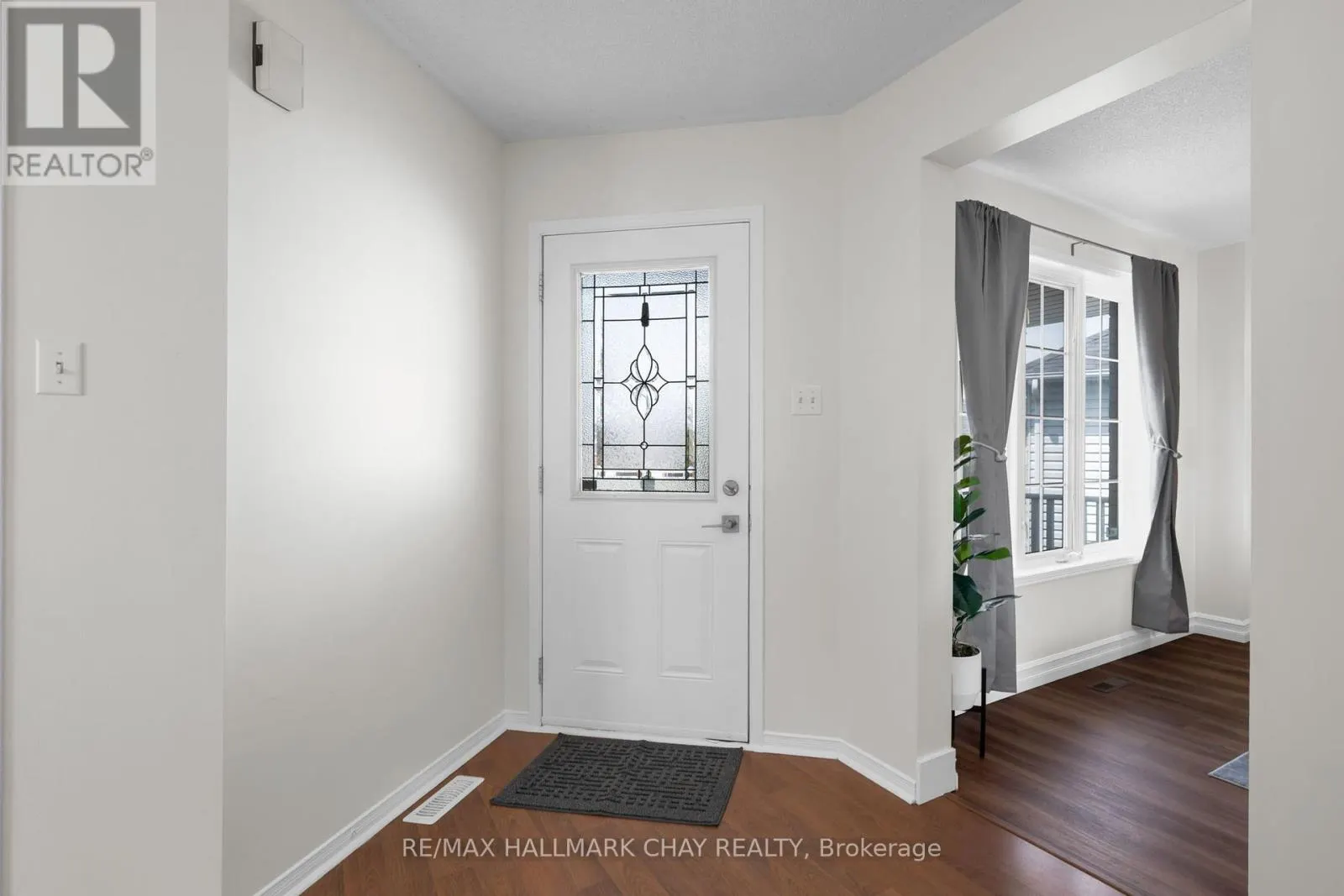 28 DRAPER CRESCENT