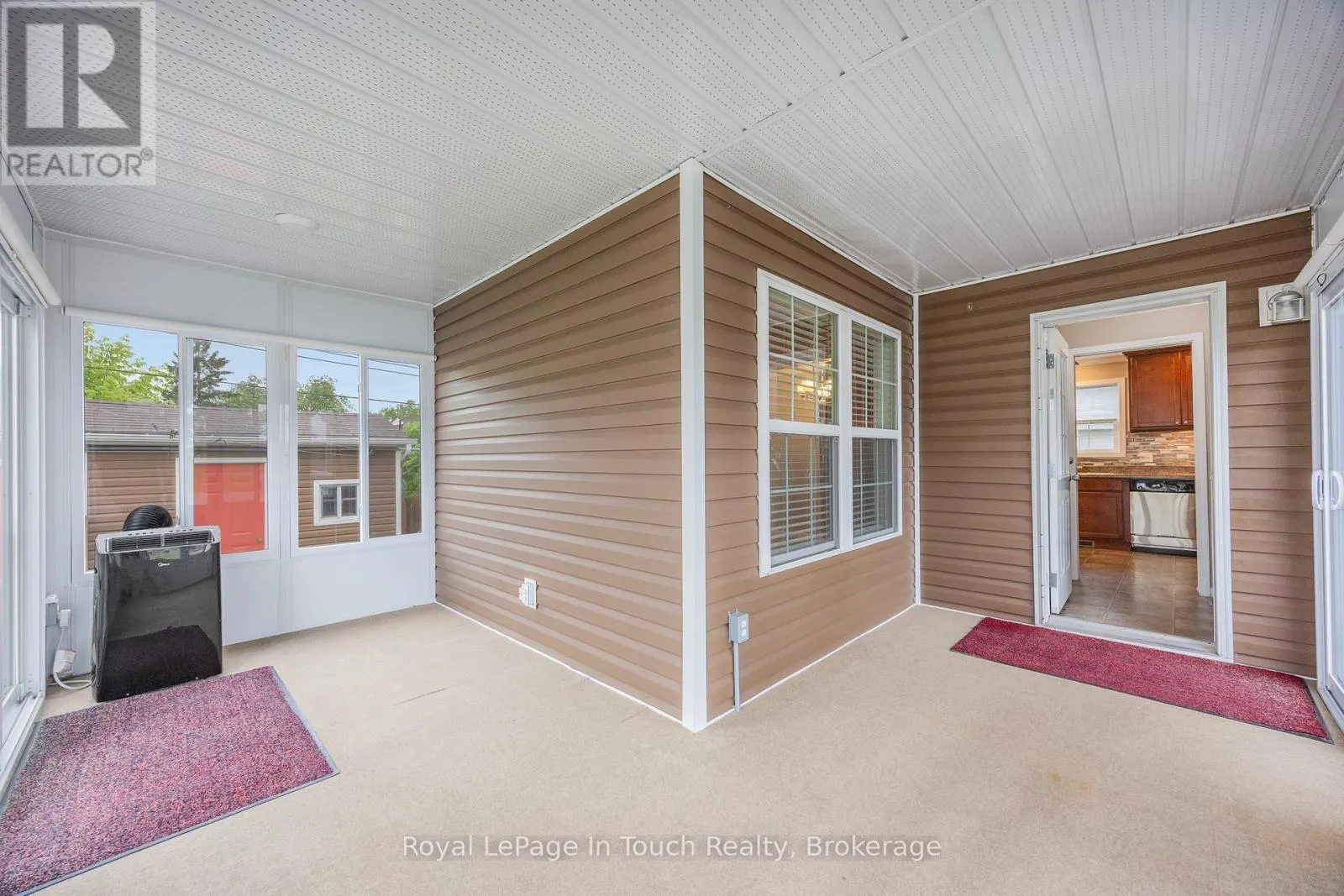 6 MAPLE LANE