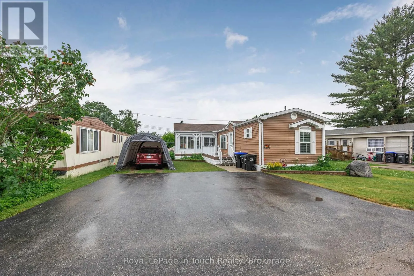 6 MAPLE LANE