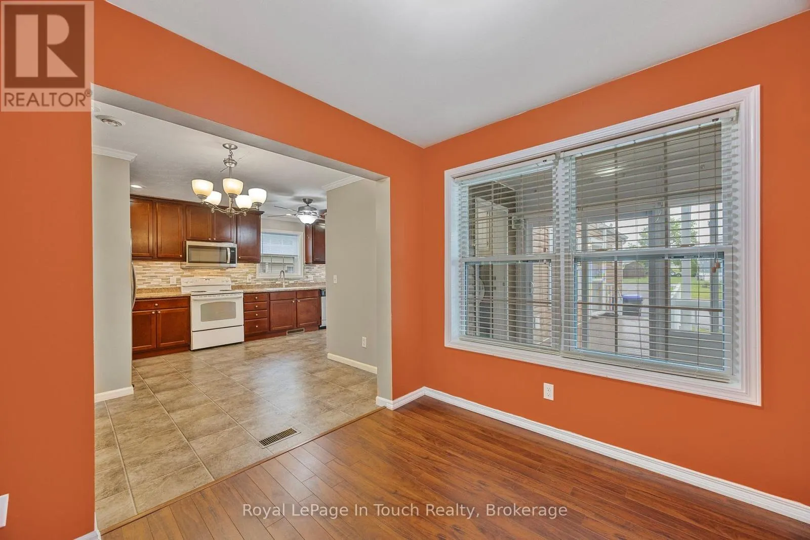 6 MAPLE LANE