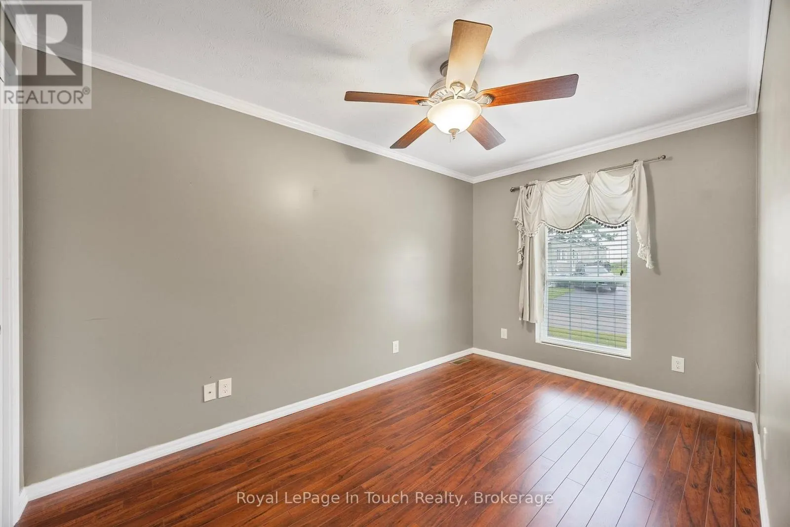 6 MAPLE LANE