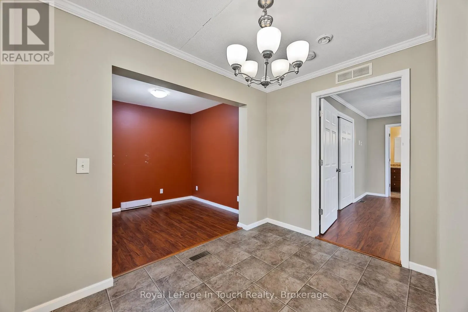 6 MAPLE LANE