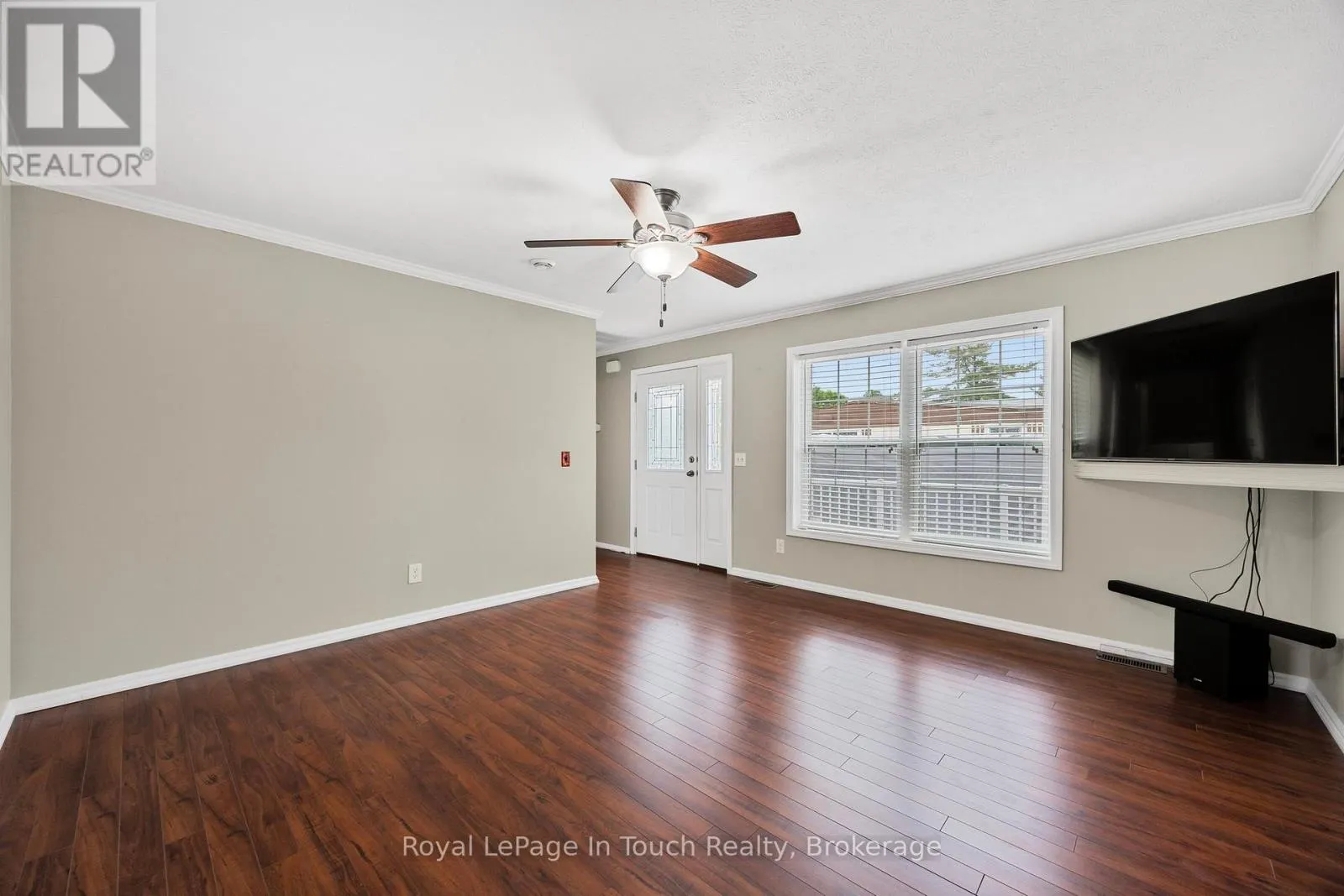 6 MAPLE LANE