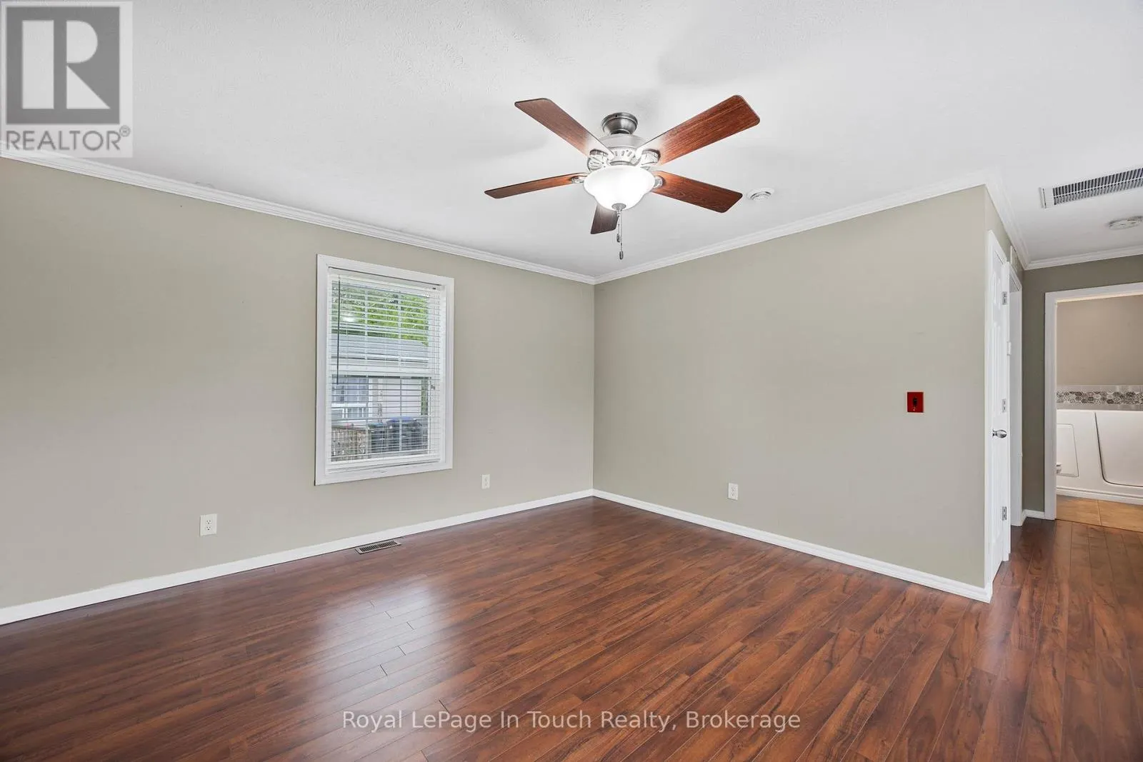 6 MAPLE LANE