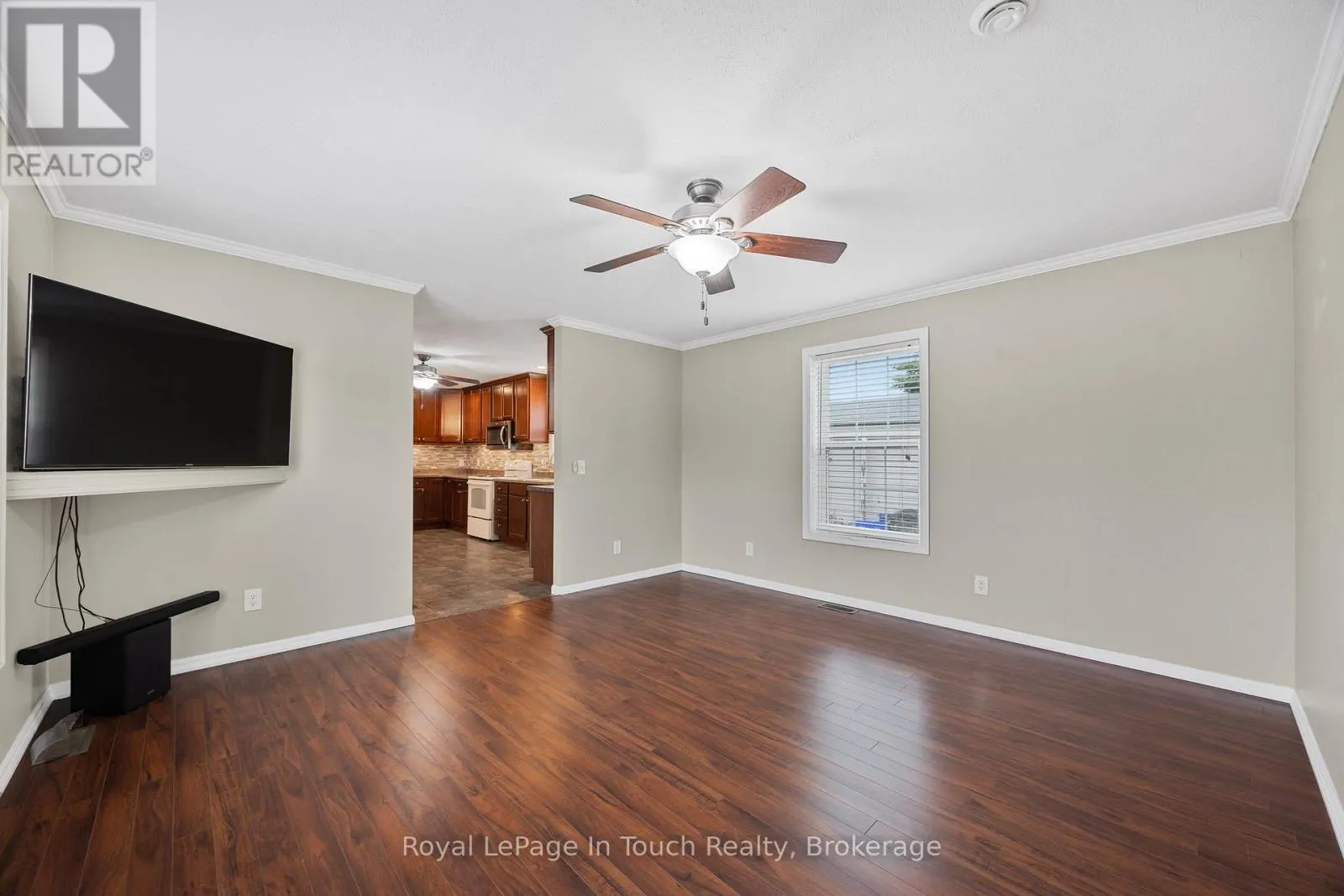 6 MAPLE LANE