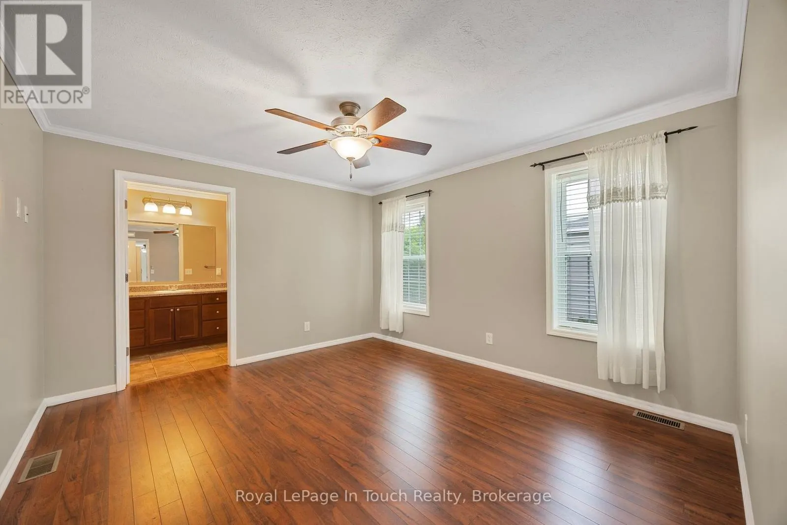 6 MAPLE LANE