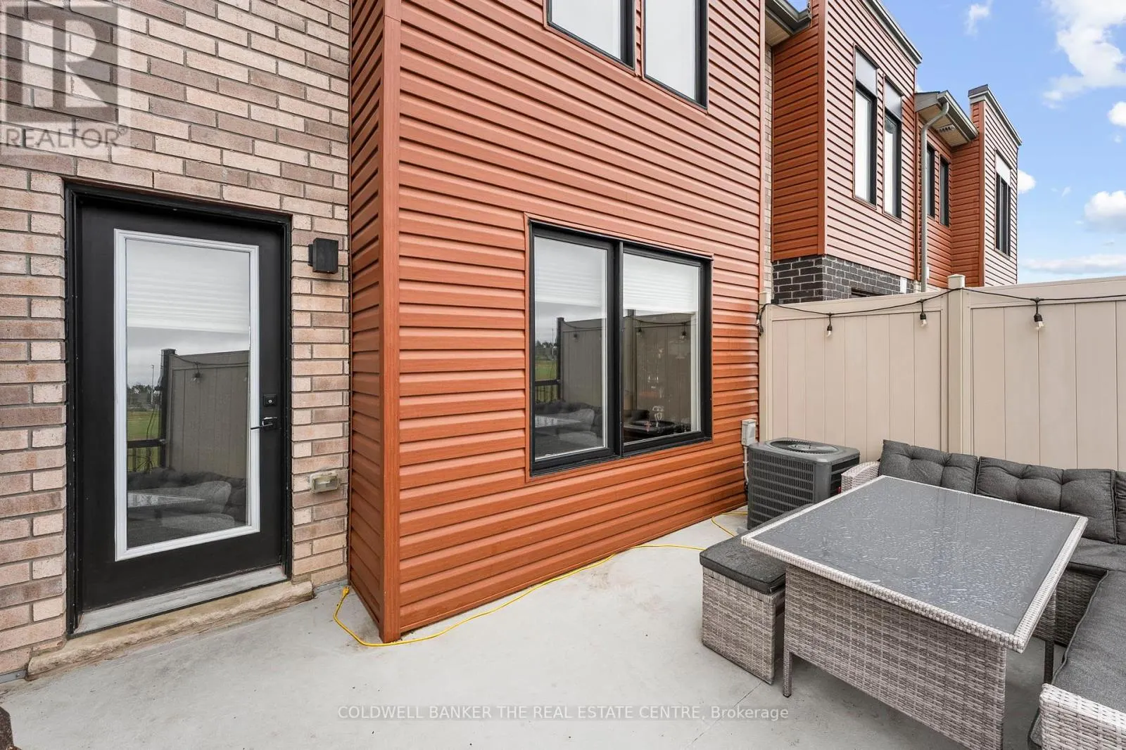121 FAIRLANE AVENUE