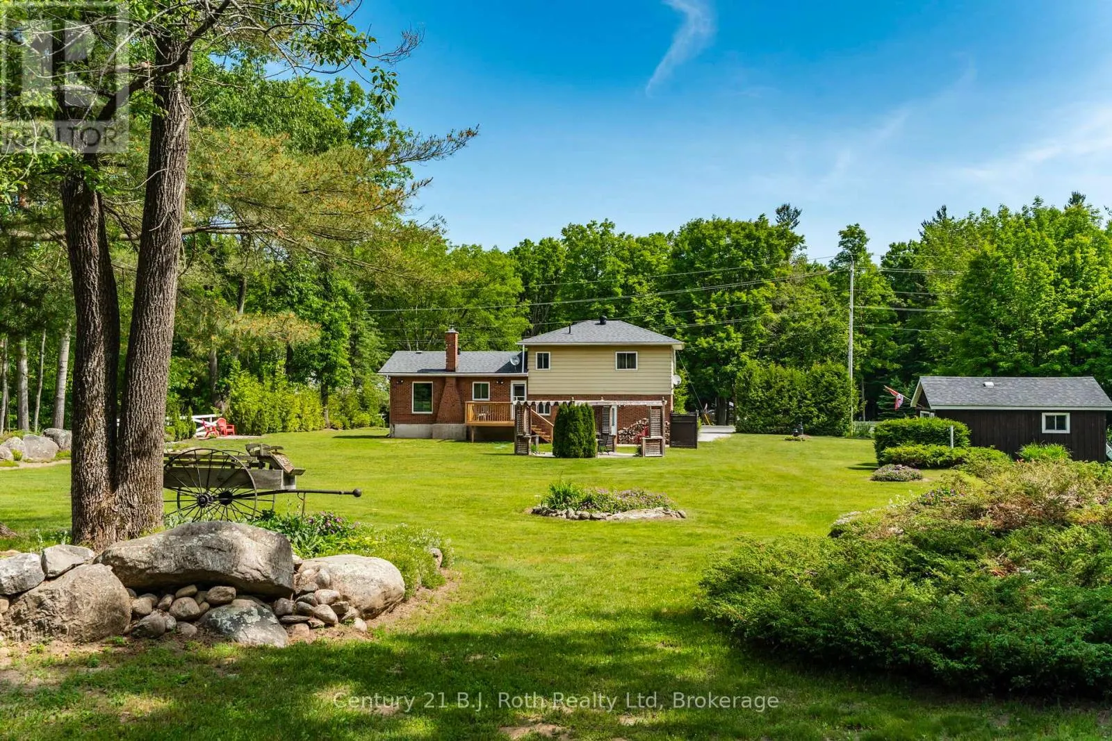 573 LAFONTAINE ROAD E