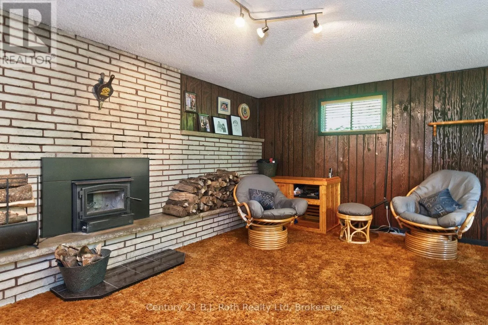 573 LAFONTAINE ROAD E