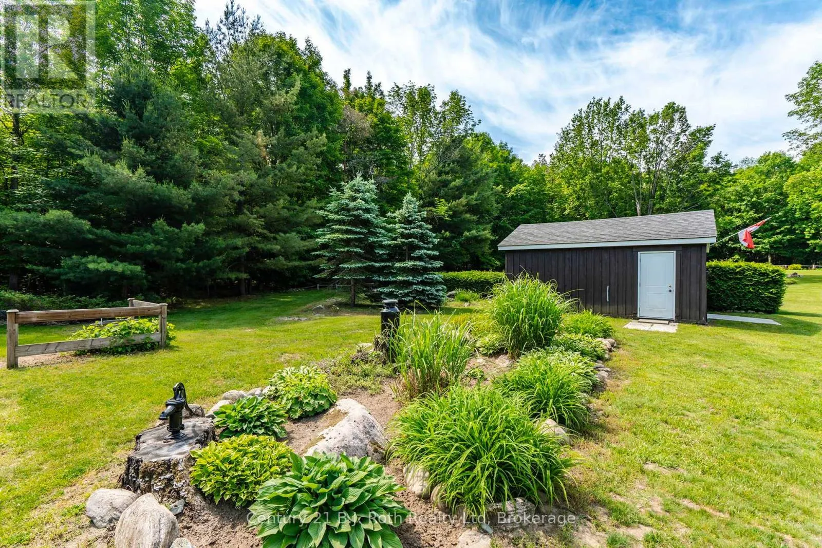 573 LAFONTAINE ROAD E