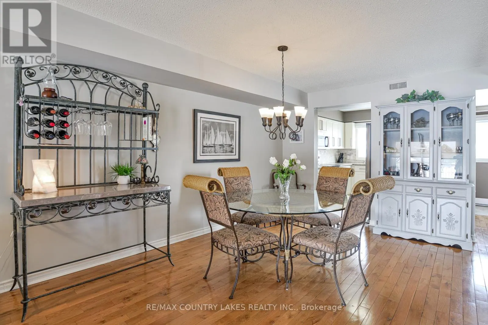 15 - 24 LAGUNA PARKWAY