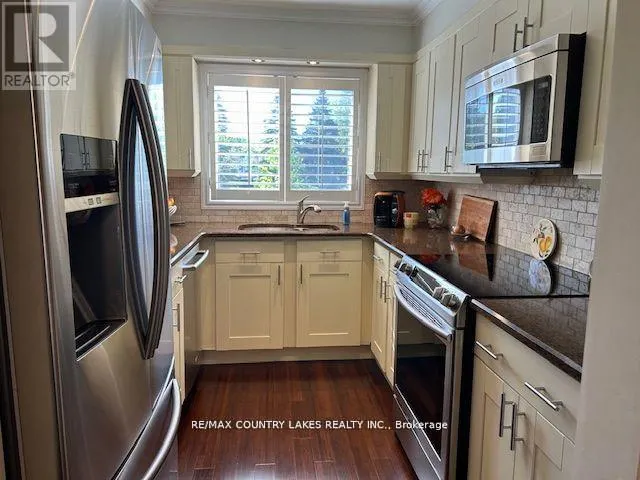 6 - 30 LAGUNA PARKWAY