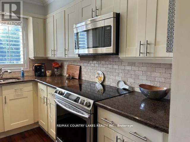6 - 30 LAGUNA PARKWAY
