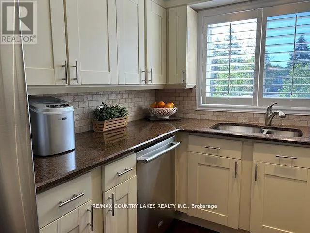 6 - 30 LAGUNA PARKWAY