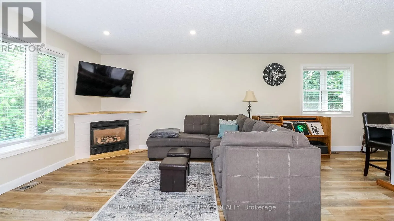 1 MARIPOSA DRIVE
