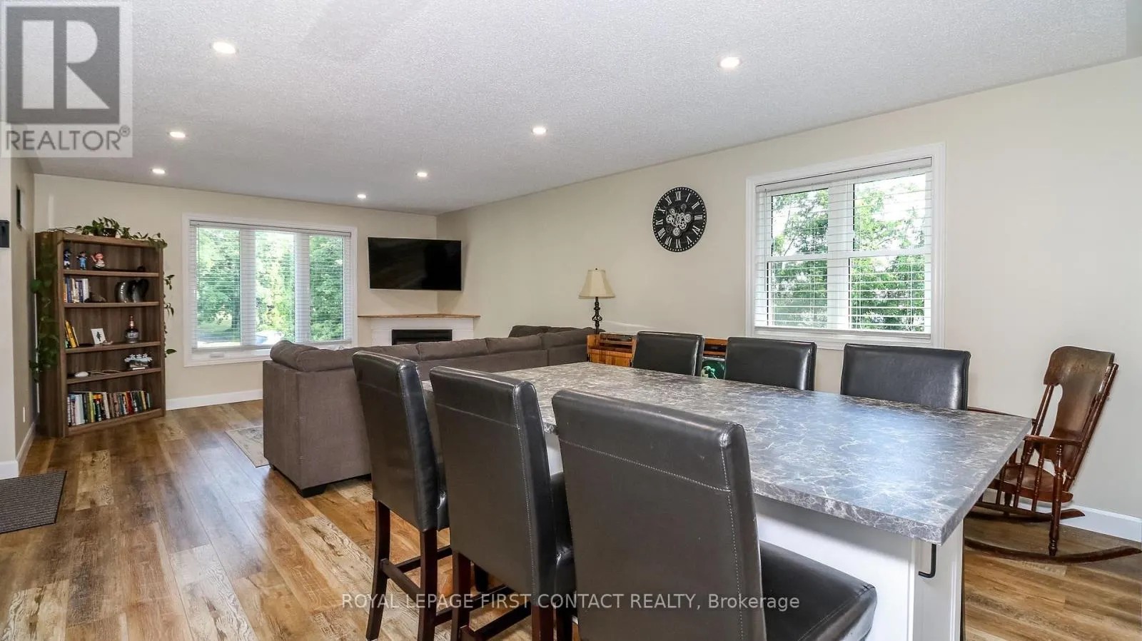 1 MARIPOSA DRIVE