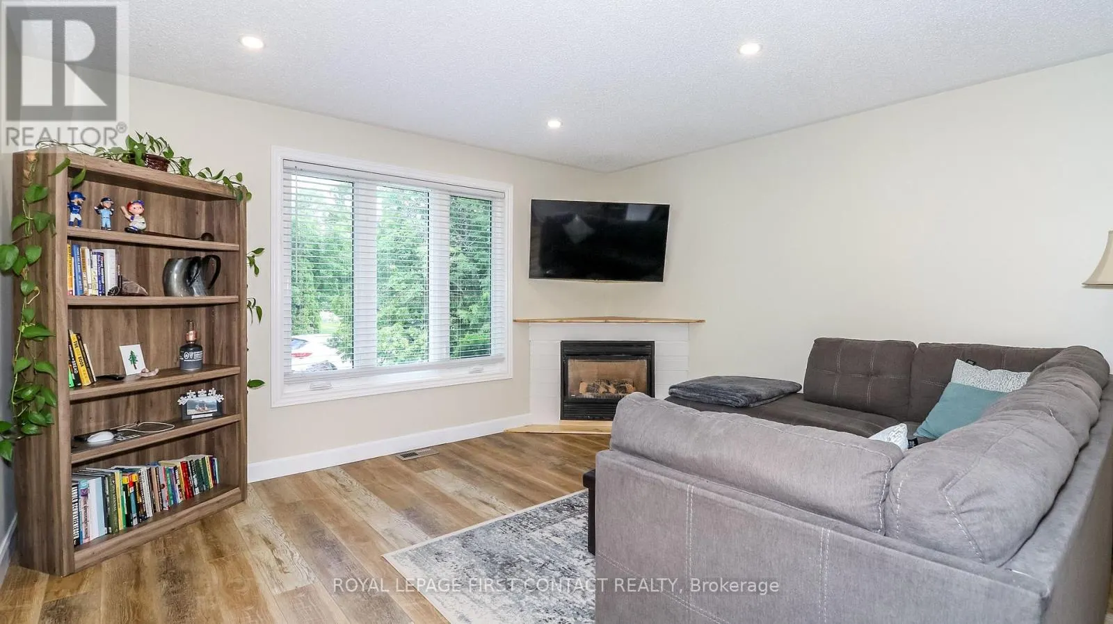 1 MARIPOSA DRIVE