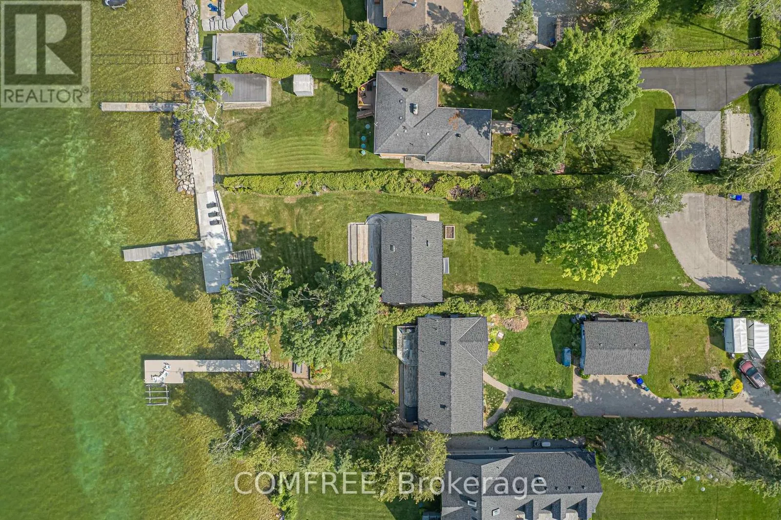 901 WOODLAND DRIVE