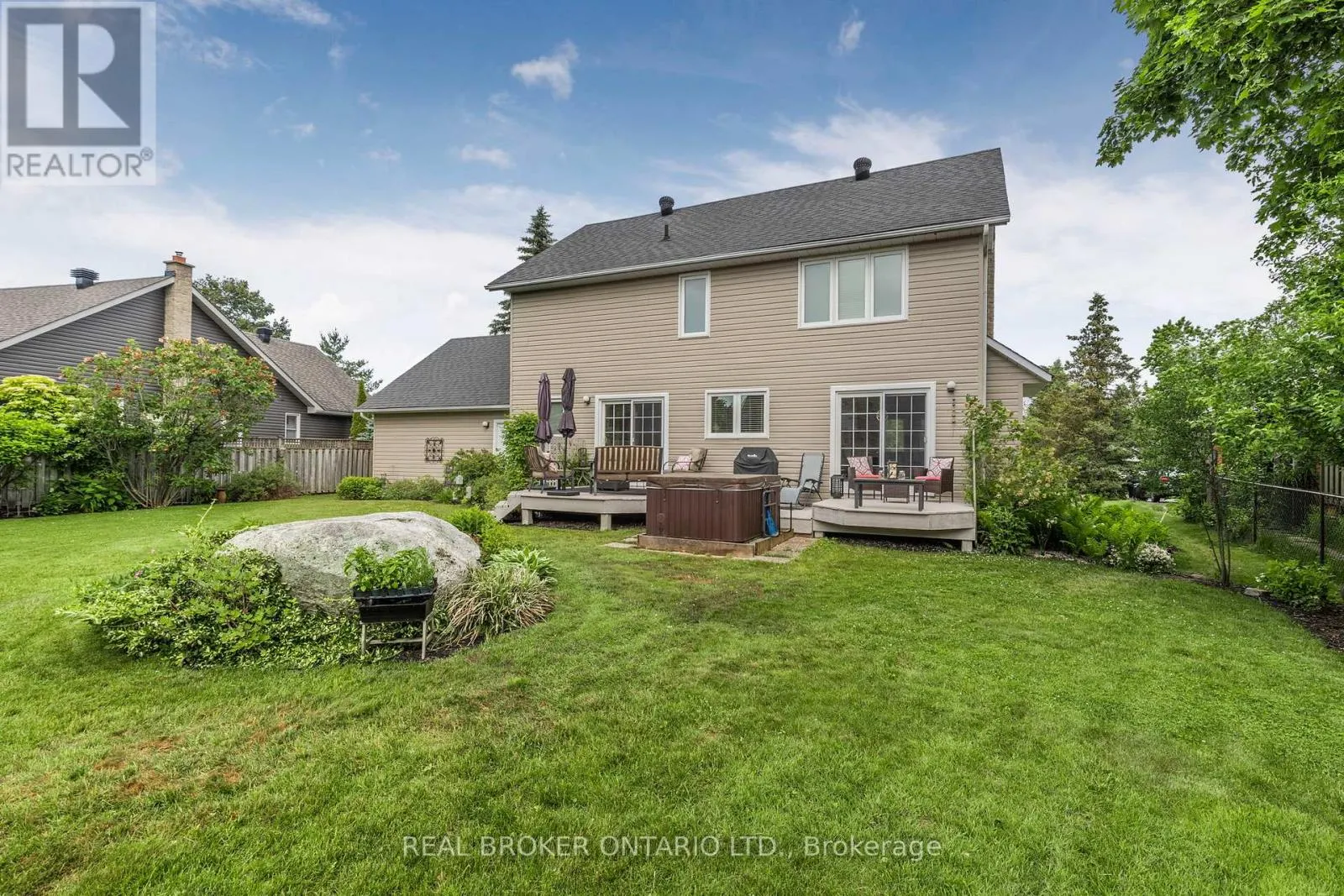 35 HOWARD DRIVE