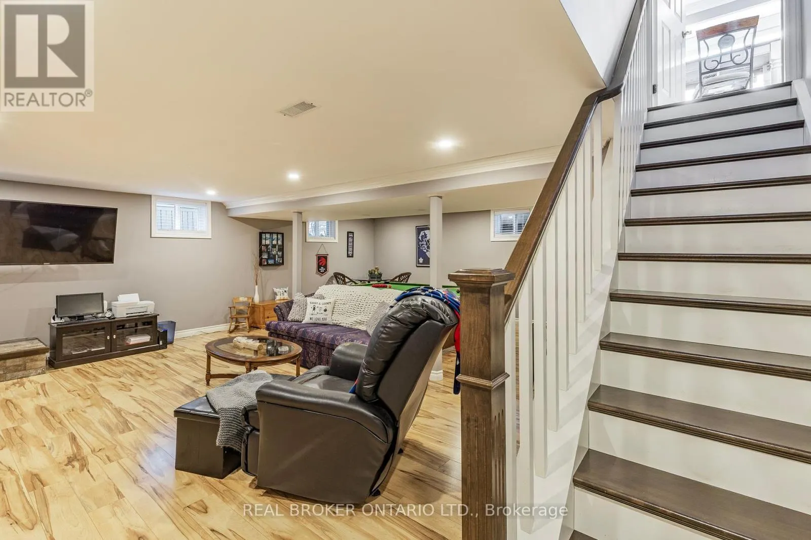 35 HOWARD DRIVE
