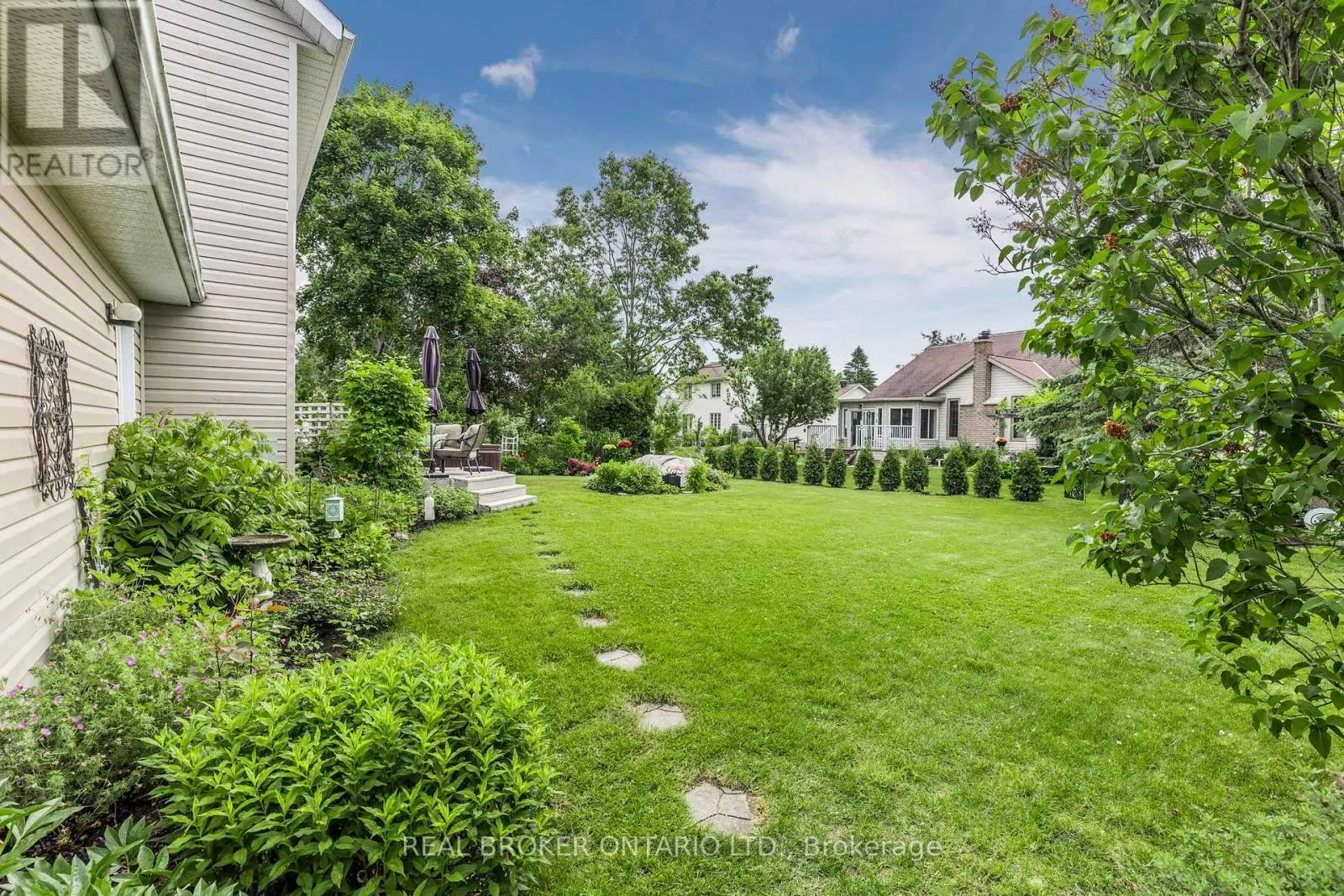35 HOWARD DRIVE