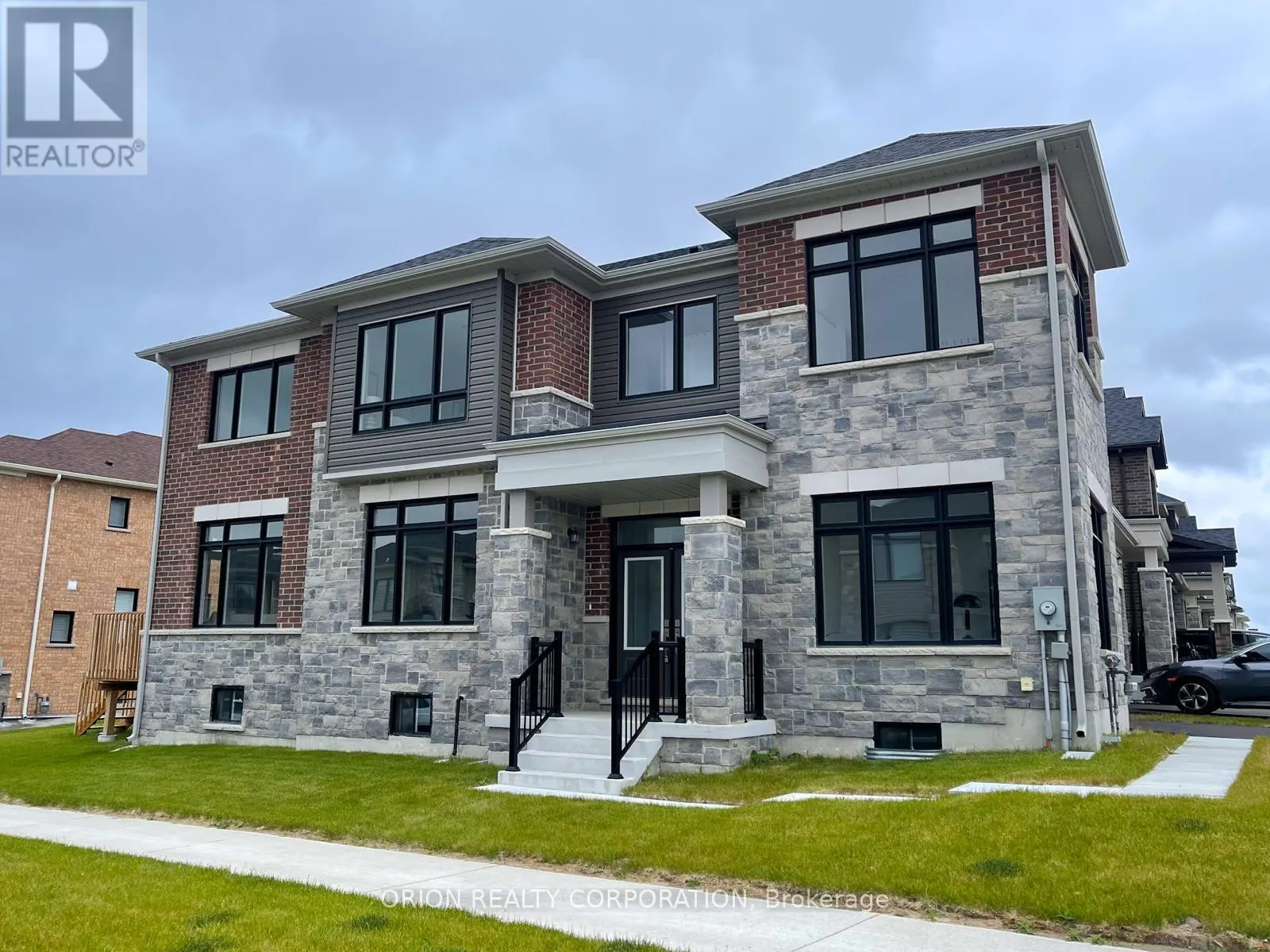 147 FENCHURCH MANOR