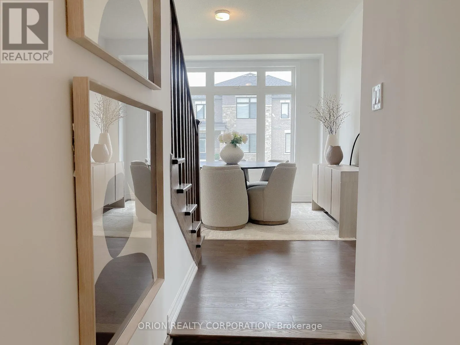 147 FENCHURCH MANOR
