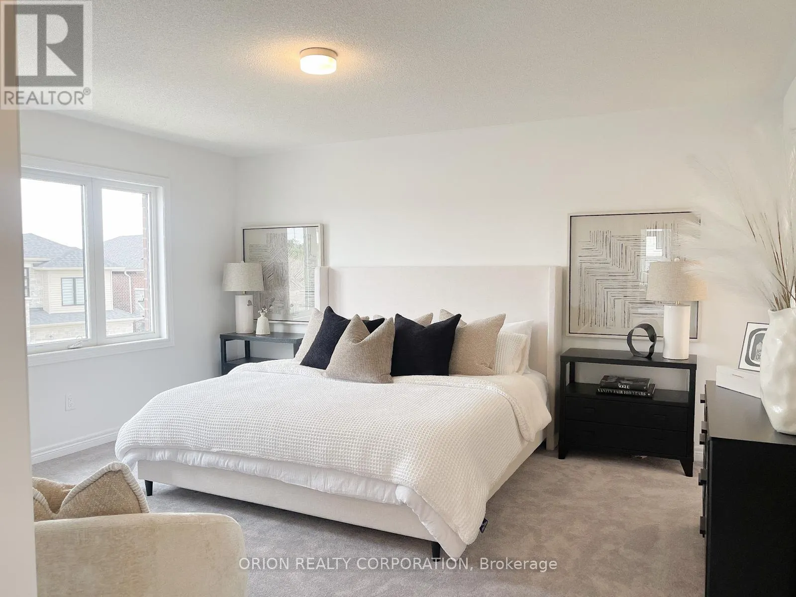 147 FENCHURCH MANOR