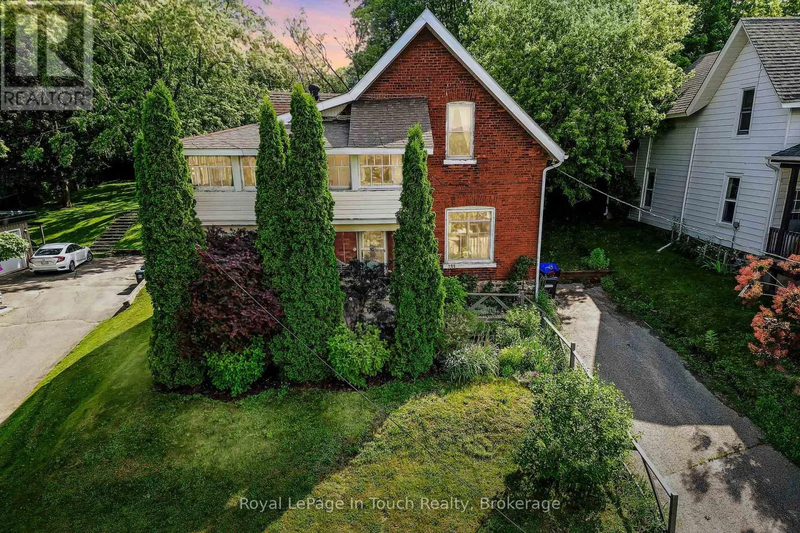 233 QUEEN STREET