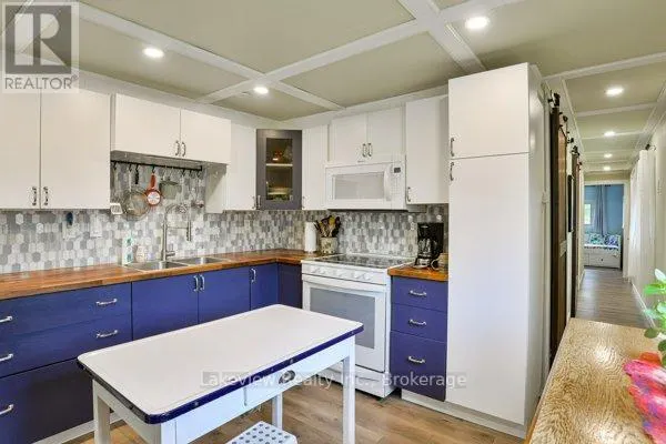17 MONTGREENAN DRIVE