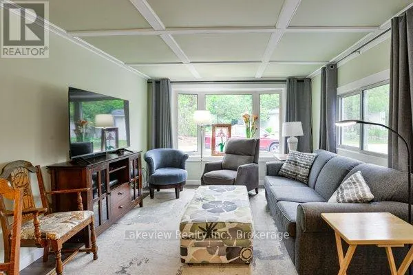 17 MONTGREENAN DRIVE