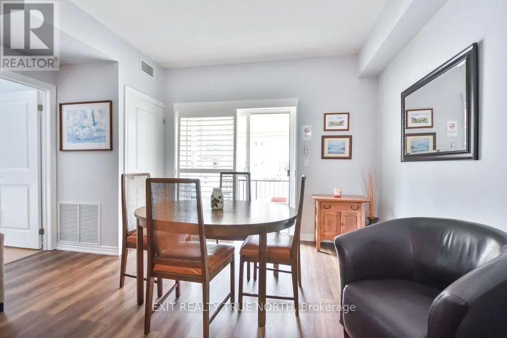 107 - 19B YONGE STREET N